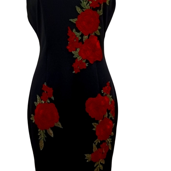 Charlette Russe black bodycon red rose applique mini dress - Picture 2 of 6